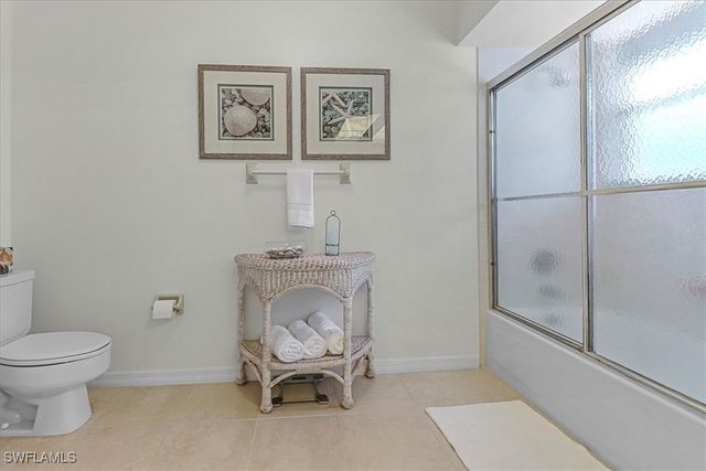 660 Wiggins Bay DR B21, Naples, FL 34110