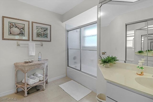 660 Wiggins Bay DR B21, Naples, FL 34110