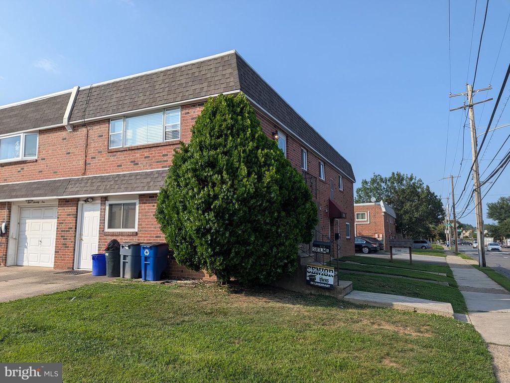 573 SELMA ST, Philadelphia, PA 19116