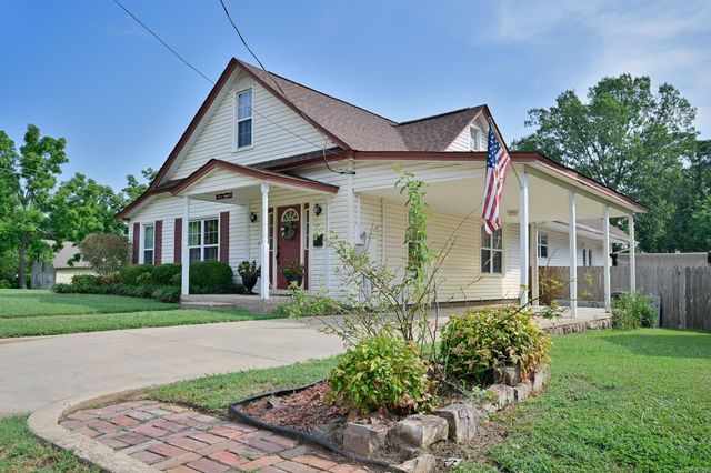1010 Janssen Avenue, Mena, AR 71953