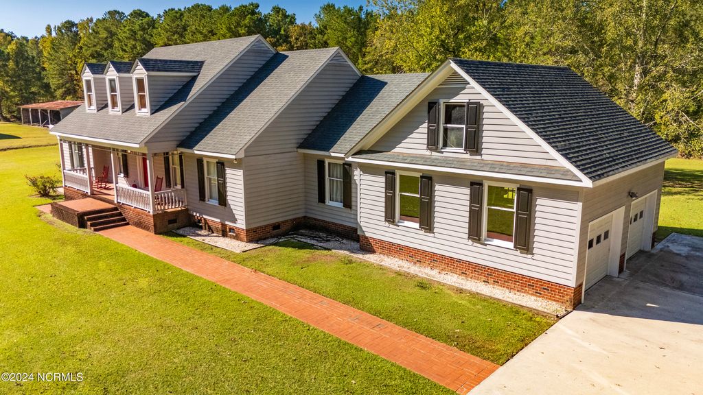 13095 Us Highway 421, Burgaw, NC 28425