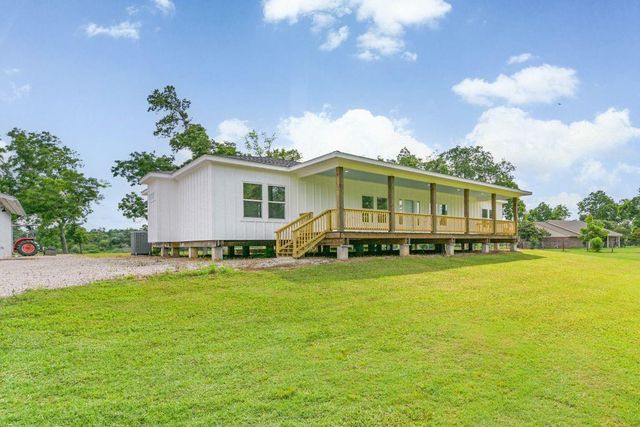 4294 Brazos River Road CR400, Freeport, TX 77541