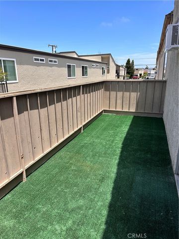 2517 Florida 7, Huntington Beach, CA 92648