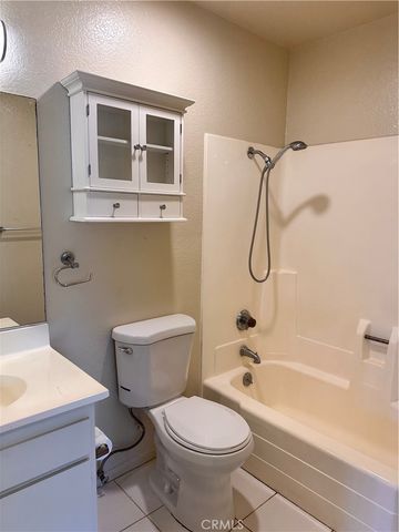 2517 Florida 7, Huntington Beach, CA 92648