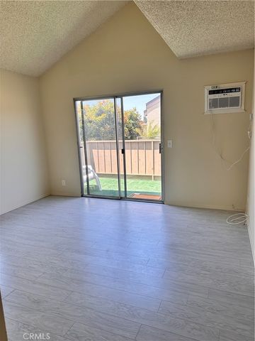 2517 Florida 7, Huntington Beach, CA 92648
