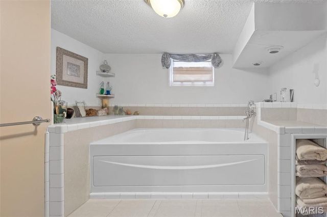 12205 Bellefontaine Road, St Louis, MO 63138