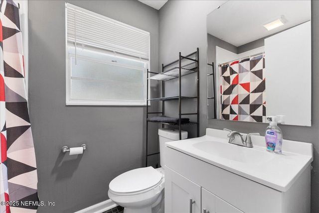 1629 LOUVRE Drive, Jacksonville, FL 32221