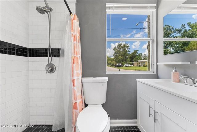 1629 LOUVRE Drive, Jacksonville, FL 32221