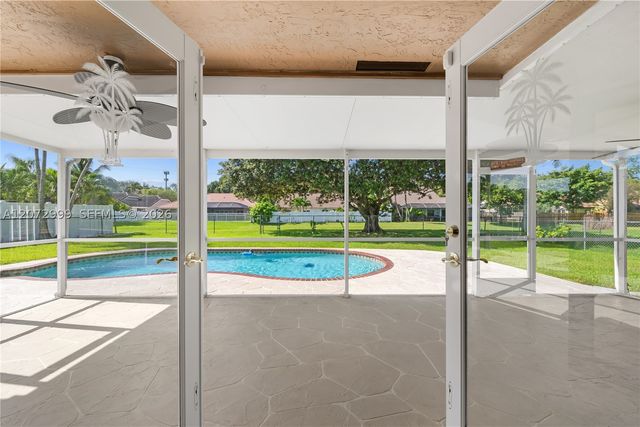 10370 NW 20th Ct, Sunrise, FL 33322