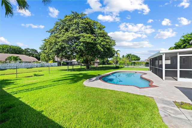 10370 NW 20th Ct, Sunrise, FL 33322