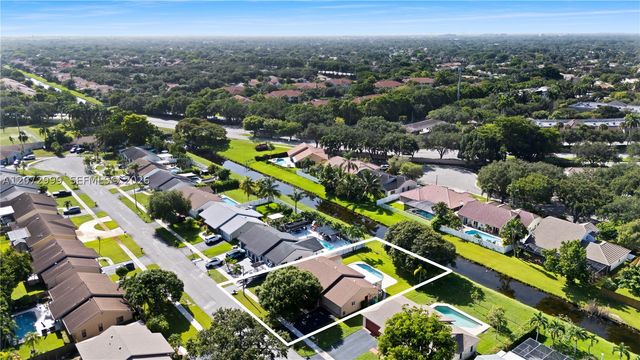 10370 NW 20th Ct, Sunrise, FL 33322