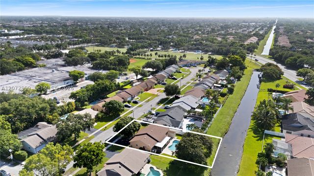 10370 NW 20th Ct, Sunrise, FL 33322