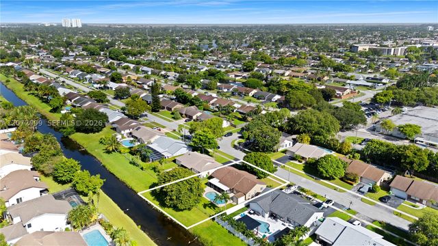 10370 NW 20th Ct, Sunrise, FL 33322