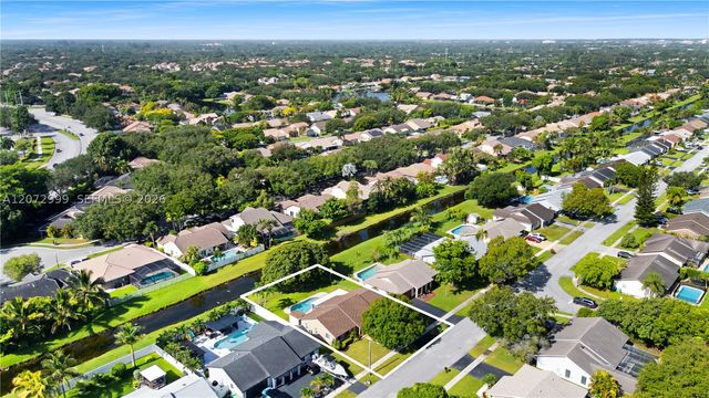 10370 NW 20th Ct, Sunrise, FL 33322