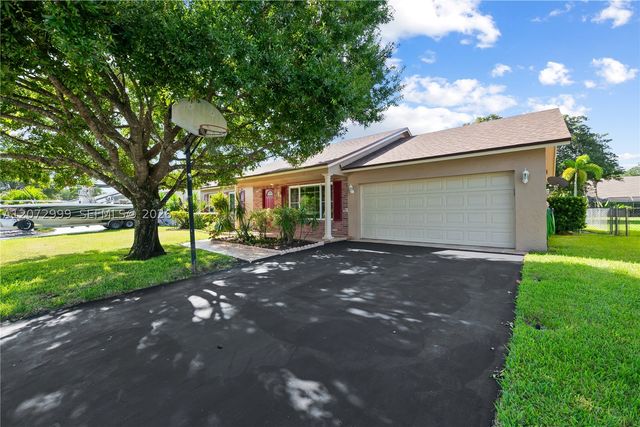 10370 NW 20th Ct, Sunrise, FL 33322