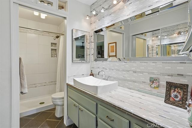 28828 Loretta Lane, Canyon Country, CA 91387