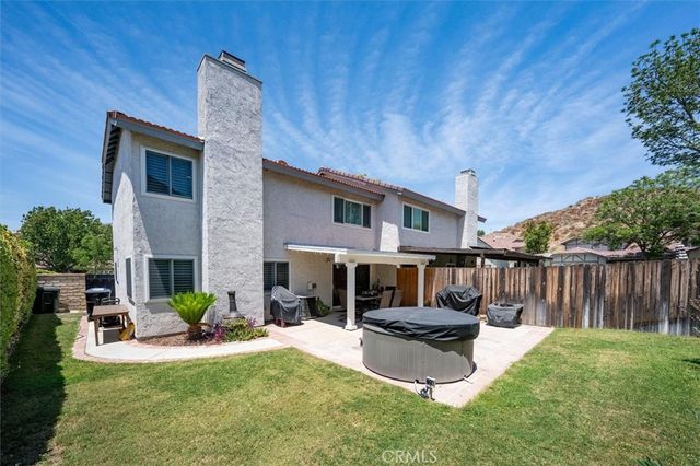 28828 Loretta Lane, Canyon Country, CA 91387