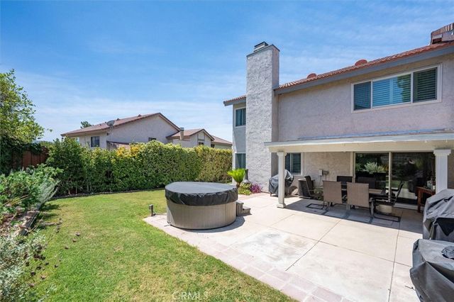 28828 Loretta Lane, Canyon Country, CA 91387