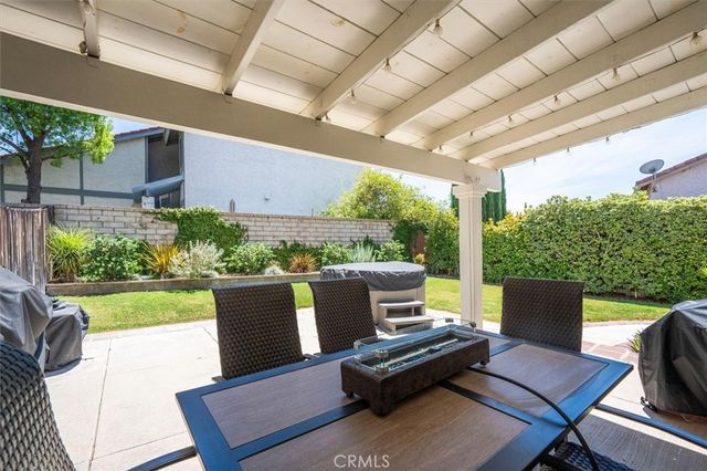 28828 Loretta Lane, Canyon Country, CA 91387
