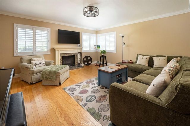28828 Loretta Lane, Canyon Country, CA 91387