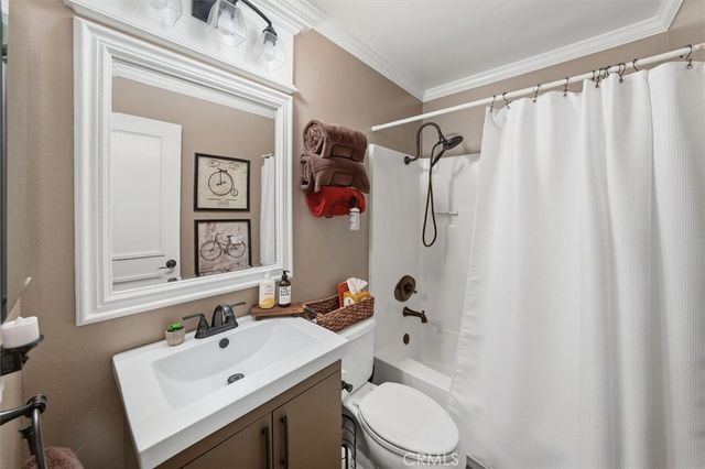 28828 Loretta Lane, Canyon Country, CA 91387