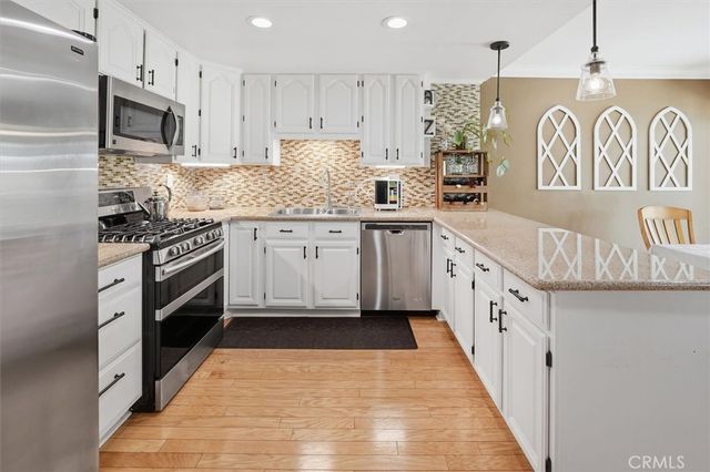 28828 Loretta Lane, Canyon Country, CA 91387