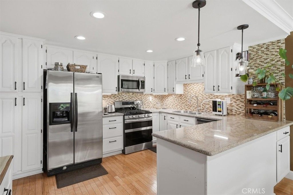 28828 Loretta Lane, Canyon Country, CA 91387