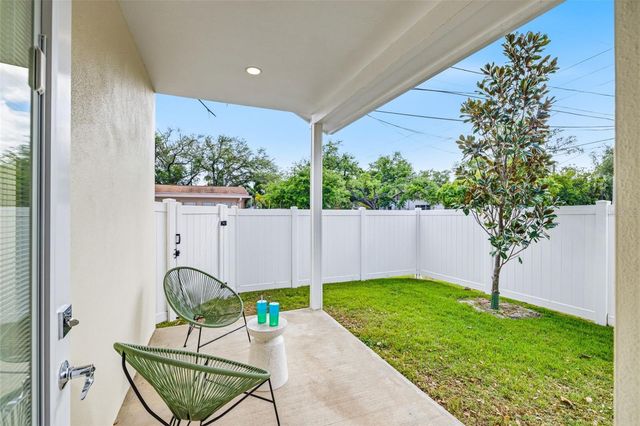 494 39TH AVENUE N, St Petersburg, FL 33704