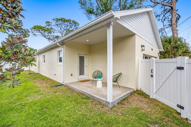 494 39TH AVENUE N, St Petersburg, FL 33704