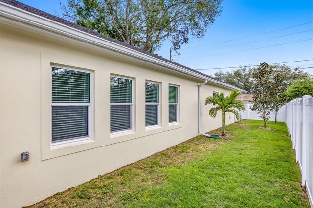 494 39TH AVENUE N, St Petersburg, FL 33704