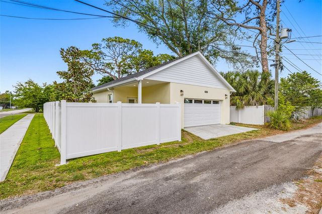 494 39TH AVENUE N, St Petersburg, FL 33704