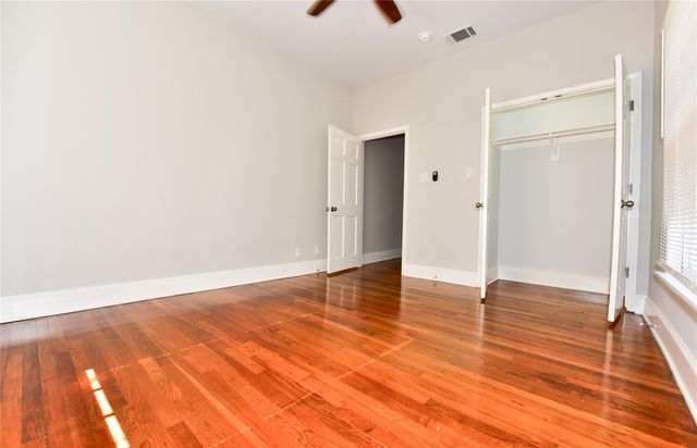 410 Kenniston DR, Austin, TX 78752