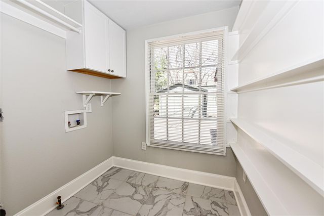 410 Kenniston DR, Austin, TX 78752