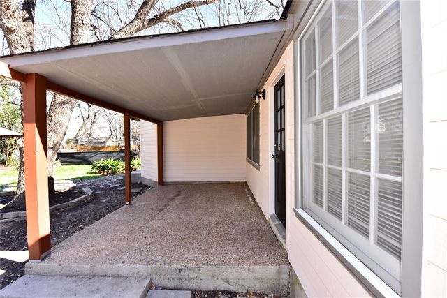 410 Kenniston DR, Austin, TX 78752