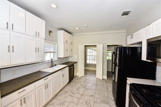 410 Kenniston DR, Austin, TX 78752