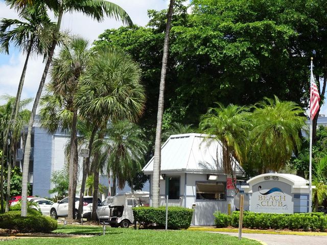 9359 N Fontainebleau Boulevard F109, Miami, FL 33172