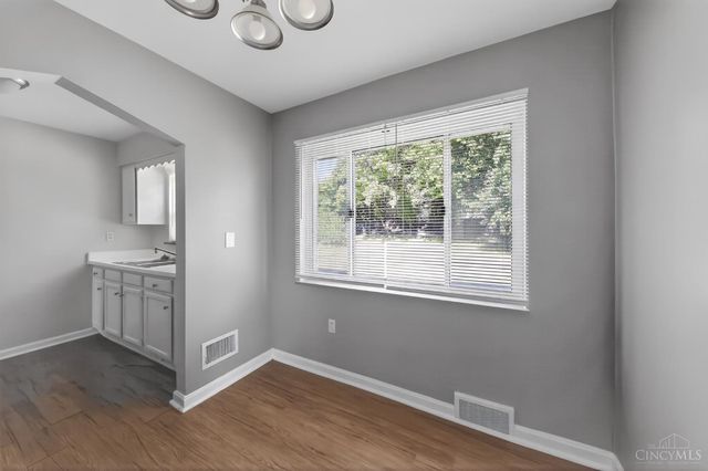 417 Elm Street, Delhi Twp, OH 45238