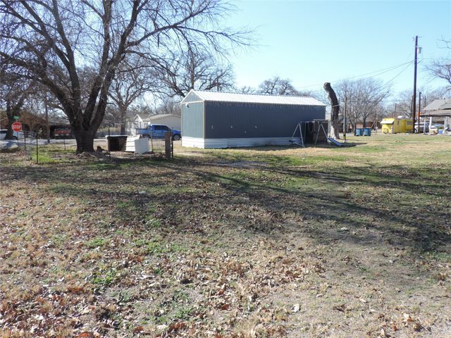 219 S Potter Street, Gorman, TX 76454