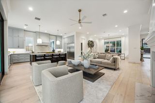 637 E 6th 1/2 Street, Houston, TX 77007