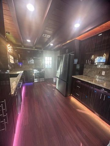 2410 Scott Street, La Marque, TX 77568