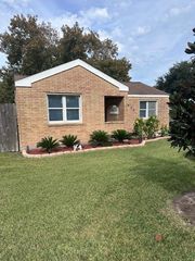 2410 Scott Street, La Marque, TX 77568