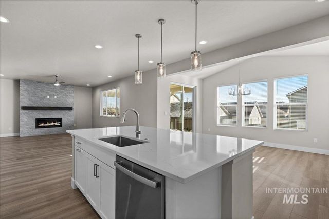 6135 N Senita Hills Ave, Meridian, ID 83646