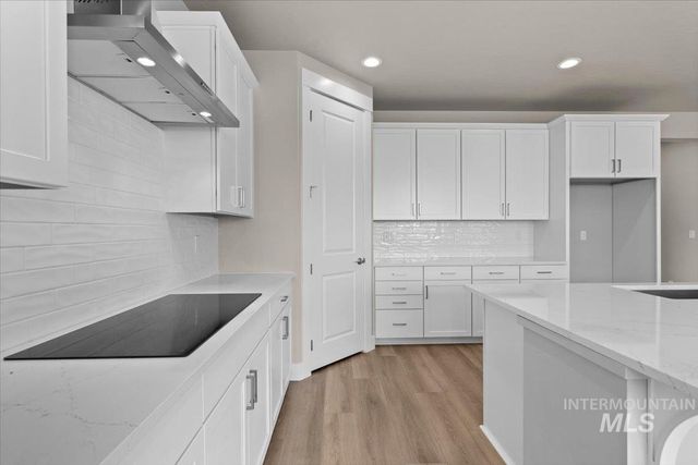 6135 N Senita Hills Ave, Meridian, ID 83646