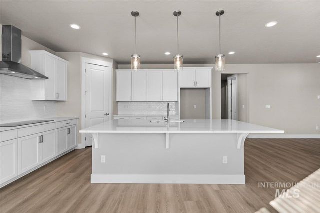 6135 N Senita Hills Ave, Meridian, ID 83646