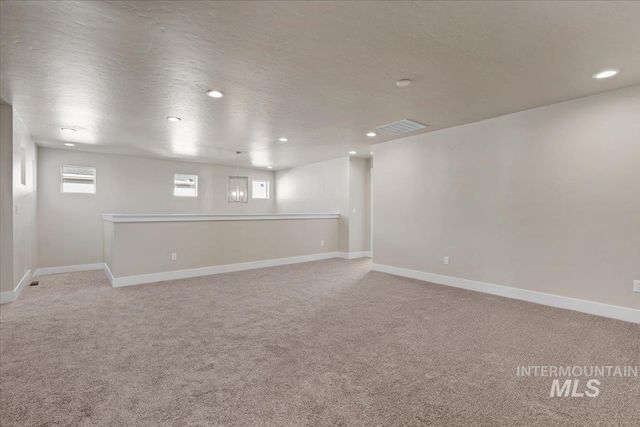 6135 N Senita Hills Ave, Meridian, ID 83646