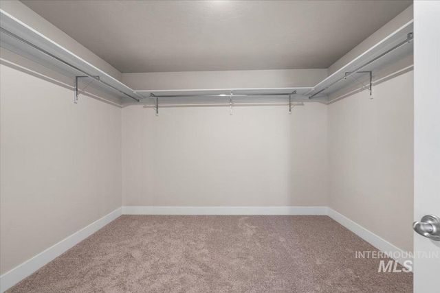 6135 N Senita Hills Ave, Meridian, ID 83646