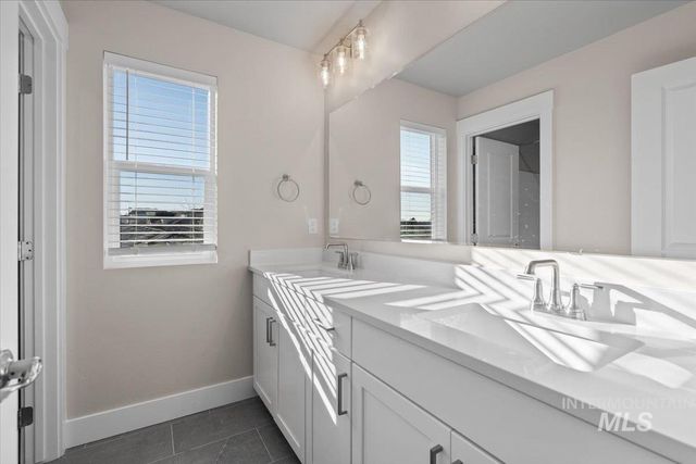 6135 N Senita Hills Ave, Meridian, ID 83646