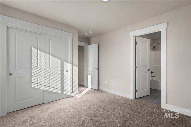 6135 N Senita Hills Ave, Meridian, ID 83646