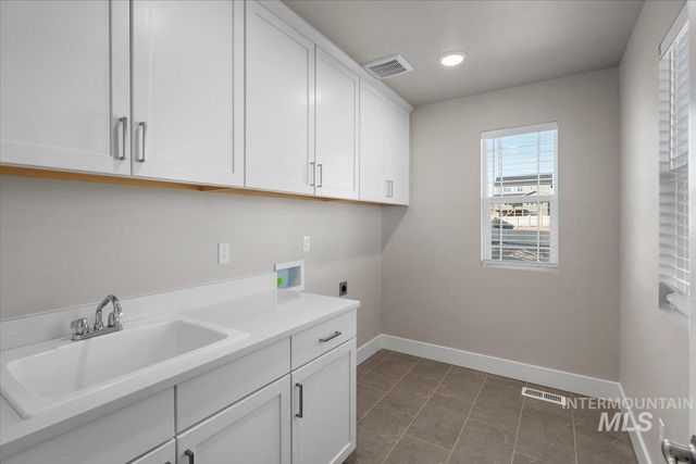 6135 N Senita Hills Ave, Meridian, ID 83646