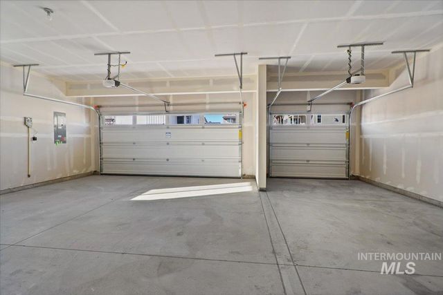 6135 N Senita Hills Ave, Meridian, ID 83646